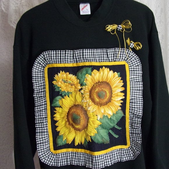 Handcrafted Sunflower Sweatshirt Jerzees (Prewashed) Size L - Picture 3 of 3